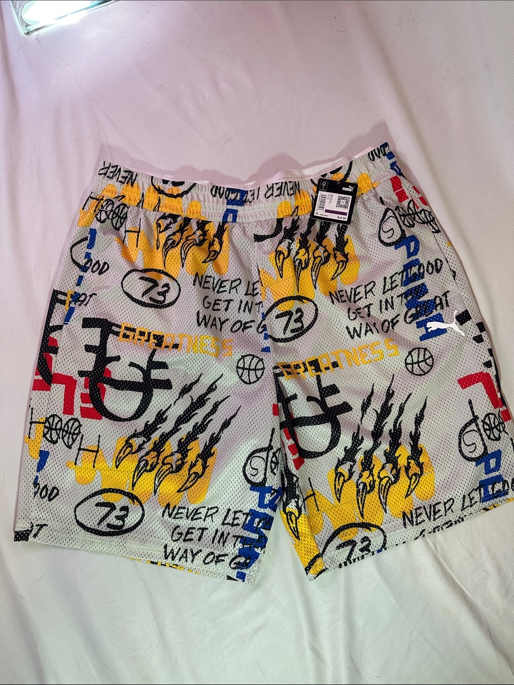 Puma NWT  XXL Graphic Mesh Basketball Shorts in White, Yellow, Black NWT